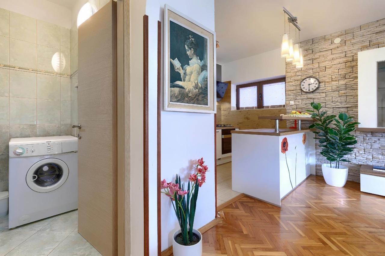 Stylish Flats With Two Bedrooms In פרמנטורה מראה חיצוני תמונה