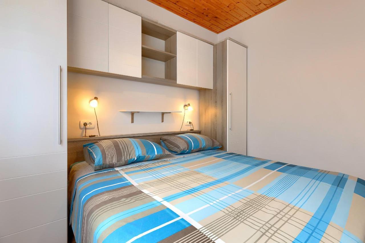 Stylish Flats With Two Bedrooms In פרמנטורה מראה חיצוני תמונה
